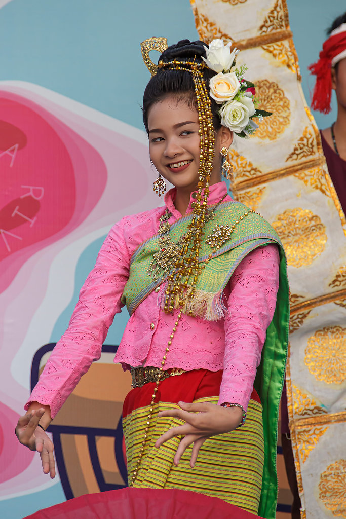 Takuapa River Market