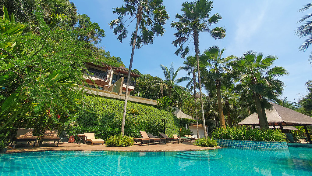 Hula Hula Resort and Spa