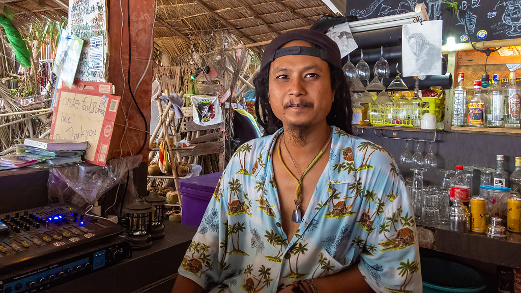 Ning - Rasta Chill Bar