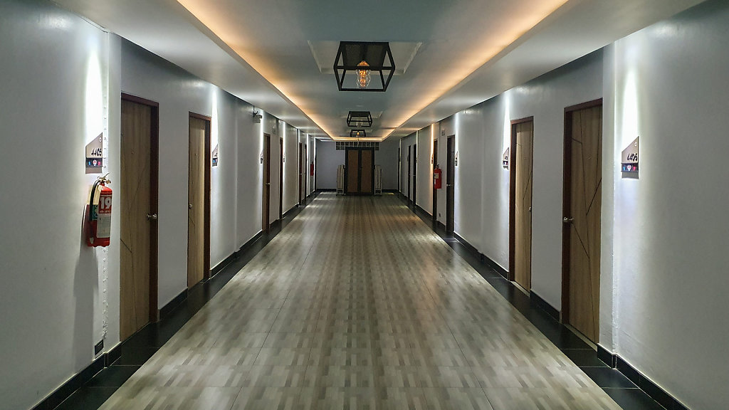 City Hotel // โรงแรมซิตี้