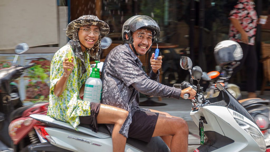 Songkran // สงกรานต์