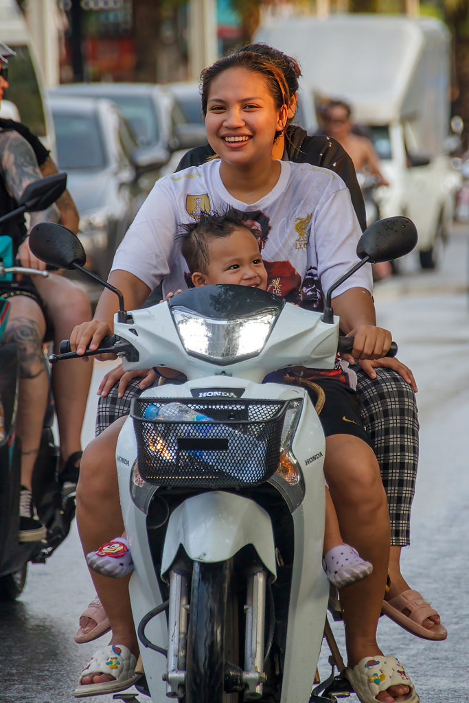 Songkran // สงกรานต์