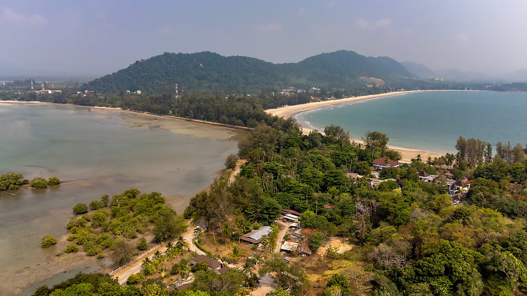 Hin Ngam Beach // หาดหินงาม