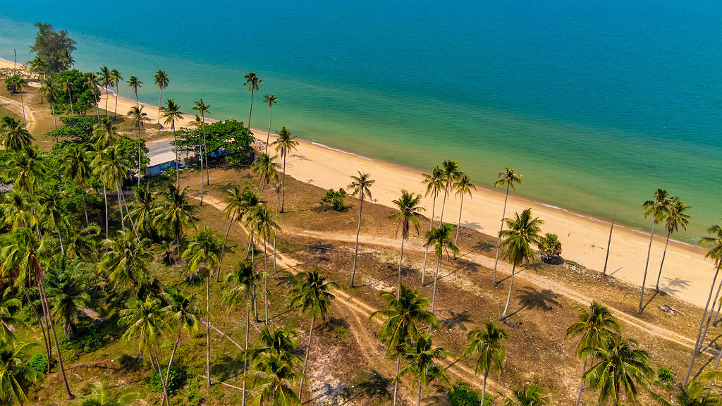 Kho Khao Beach // หาดคอเขา