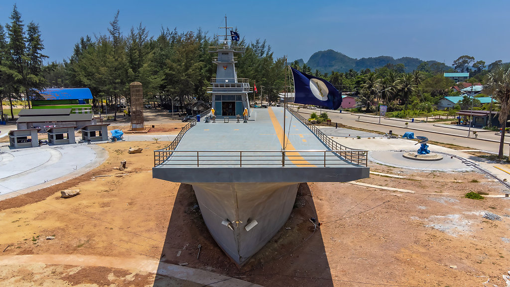 Chakri Naruebet Replica