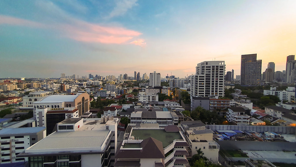 Pinnacle Lumphini Park Hotel