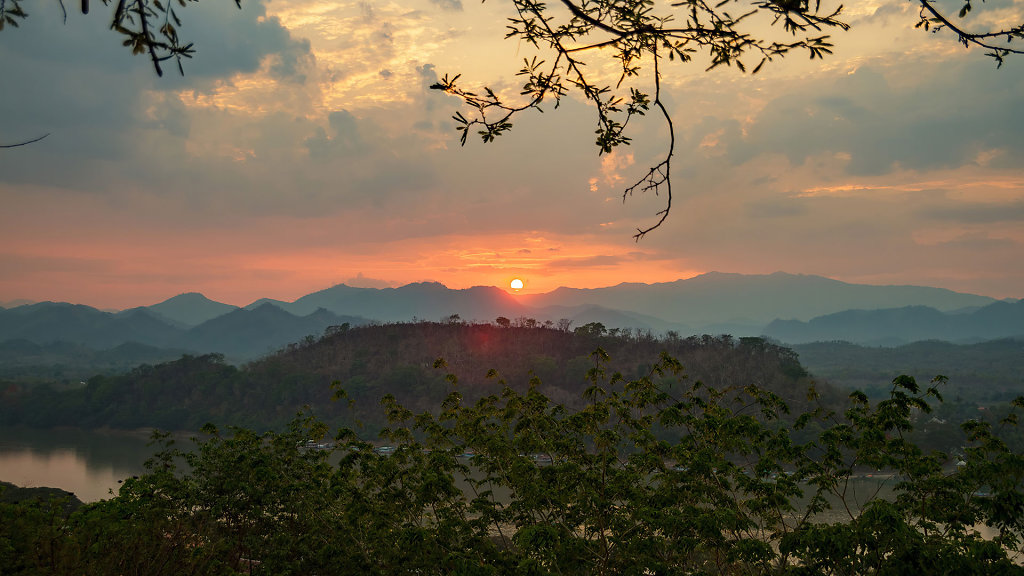Phousi Hill // ພະທາດພູສີ