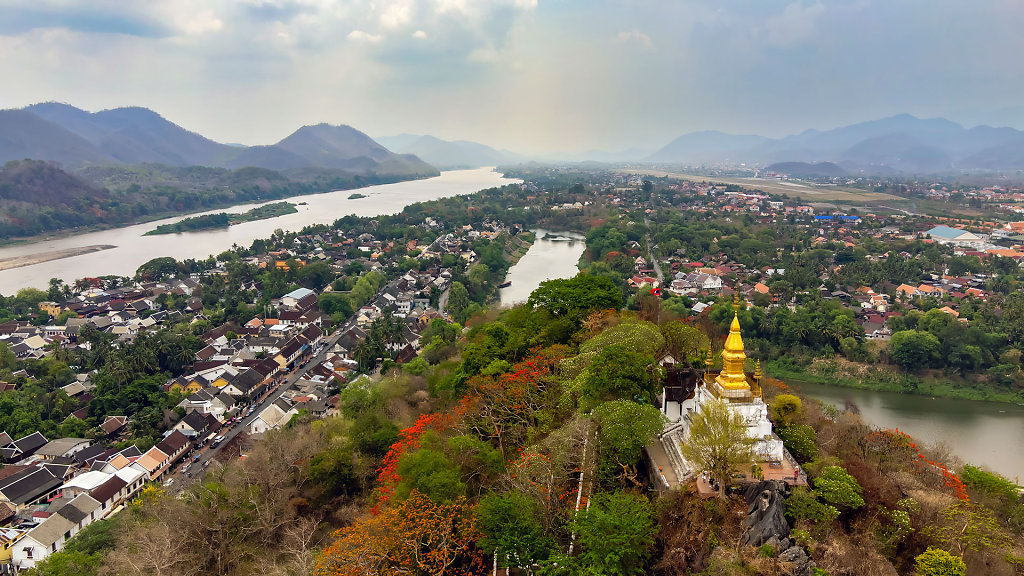 Phousi Hill // ພະທາດພູສີ