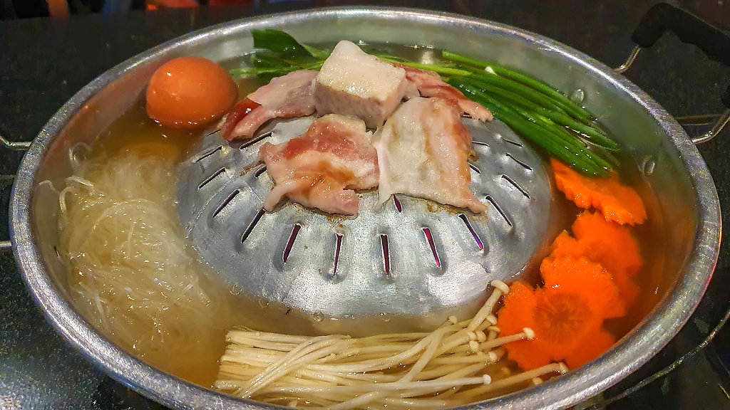 Dyen Sabai Restaurant