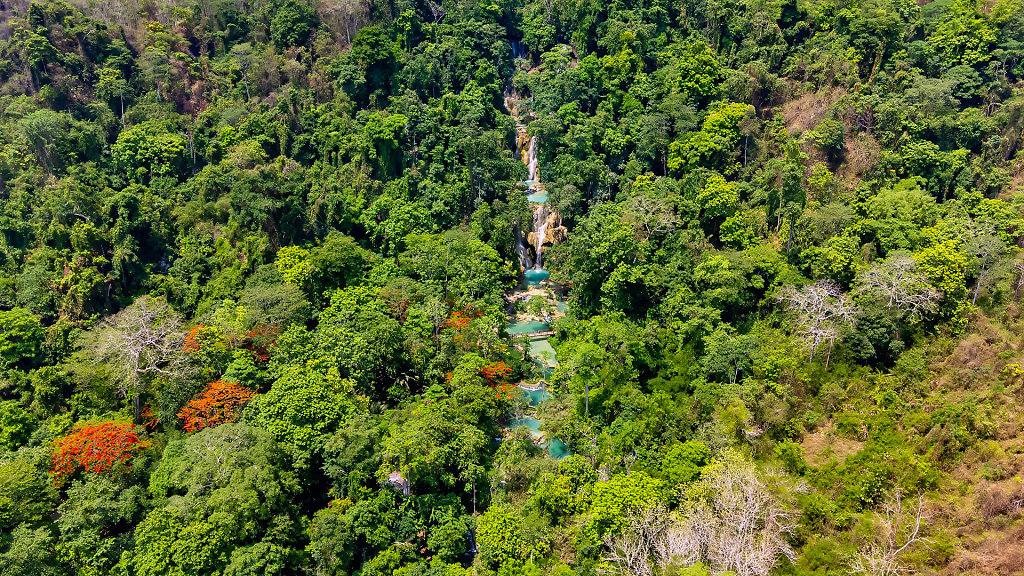 Kuang Si Wasserfall