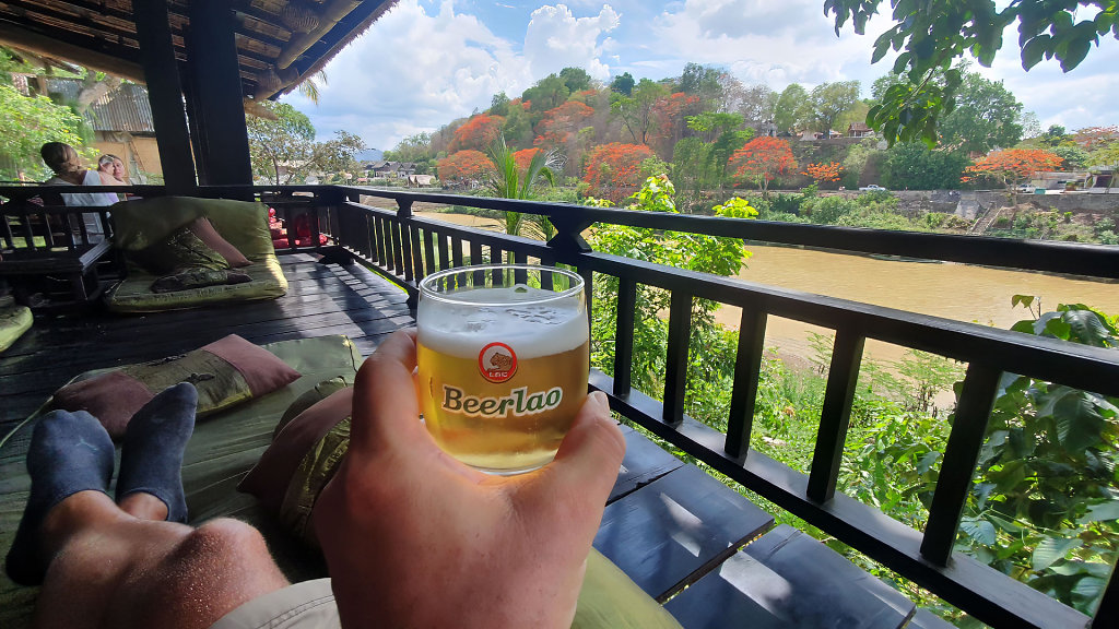 Dyen Sabai Restaurant