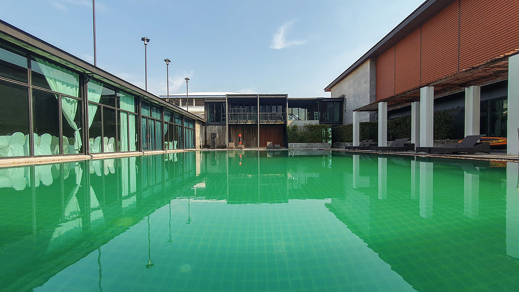 Naphalai Hotel // โรงแรมนภาลัย