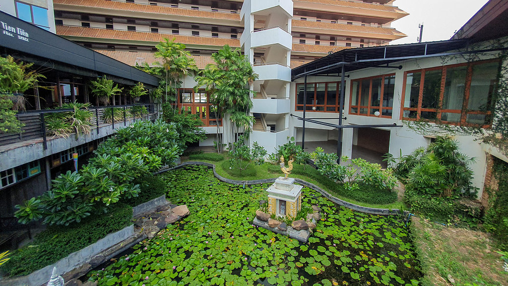 Naphalai Hotel // โรงแรมนภาลัย